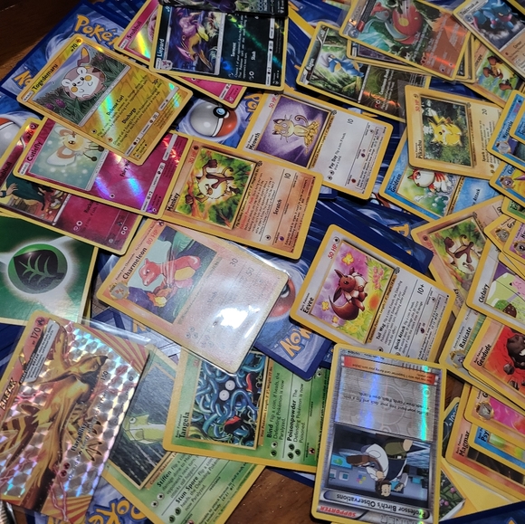 25 Random Pokémon Cards Lot Guaranteed Holo & Rare - Picture 2 of 4